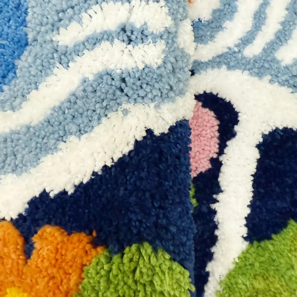 Tapis carpe koi en tissu pelucheux avec design abstrait vibrant aux rayures bleues, blanches, roses, oranges, vertes et jaunes