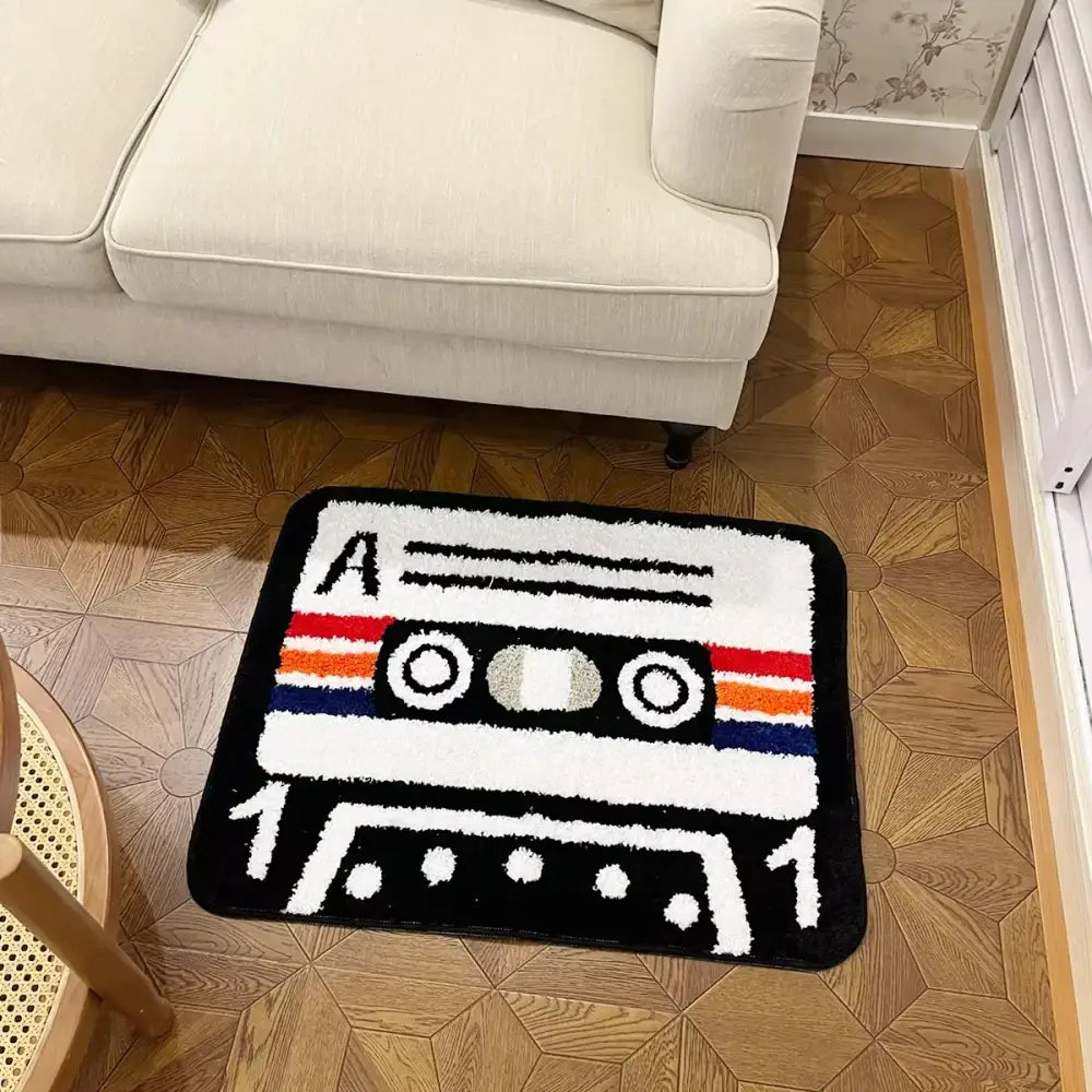 Tapis cassette noir blanc et arc-en-ciel en support caoutchouc en forme de lecteur cassette vintage